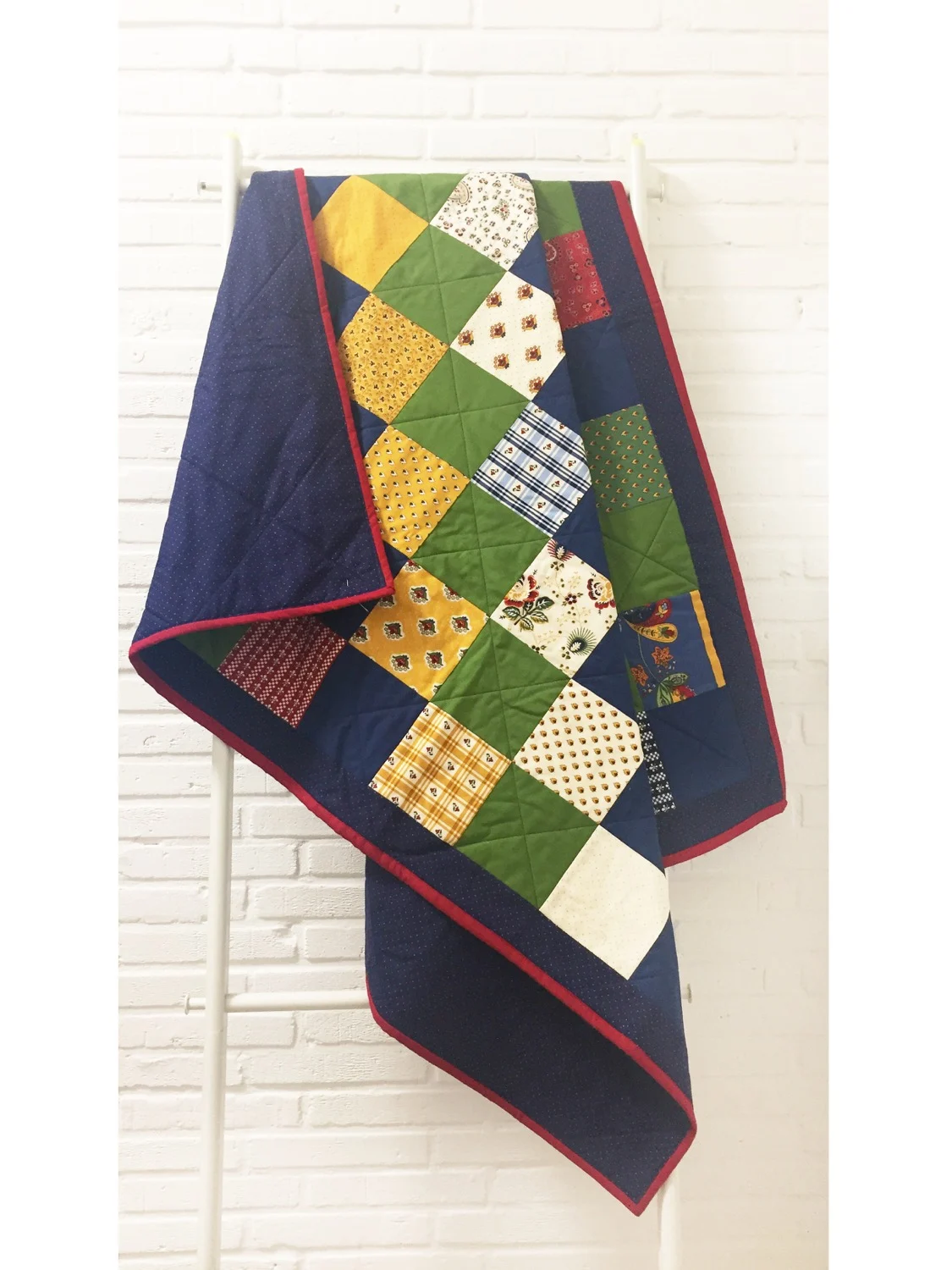 Quilt Patchwork-Decke - Kniedecke - "Lorraine"
