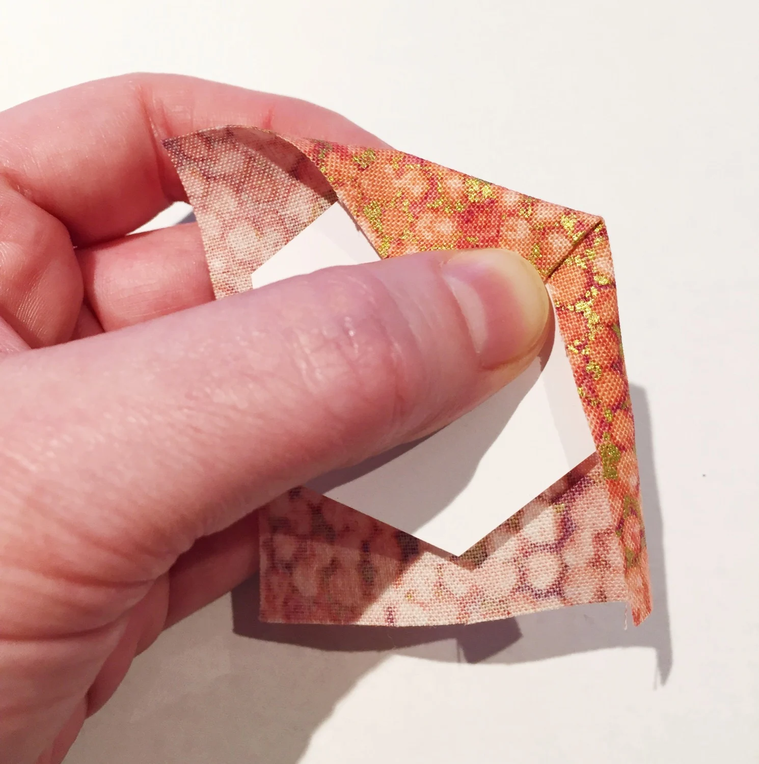 English Paper Piecing Anleitung - Patchwork mit der Hand nähen