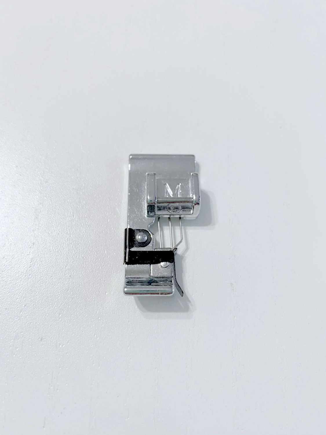 Overlock-Füsschen / Kantennähfuß