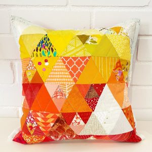 Patchwork Kissenhülle "Sunset Triangles"