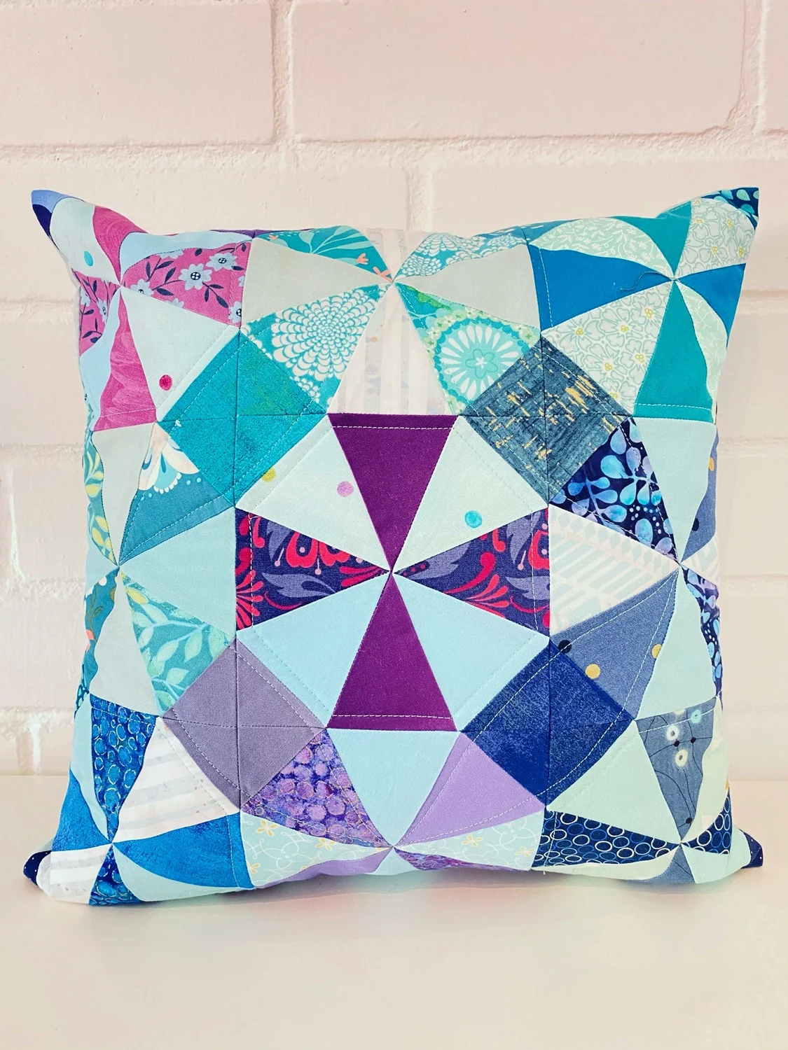 Patchwork Kissenhülle "Purple Kaleidoscope"