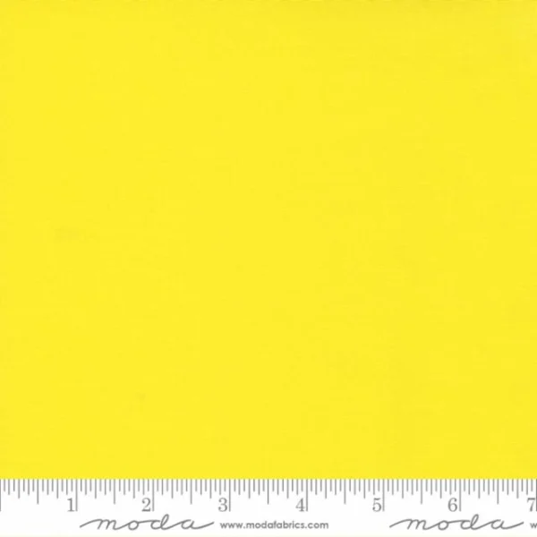 Moda - Bella Solids - Electric Lemonade - 9900 414