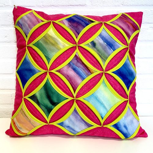 Patchwork Kissenhülle "Cathedral Window Pink"