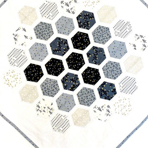 Mitteldecke / Wandquilt "White Christmas" mit Hexagonen