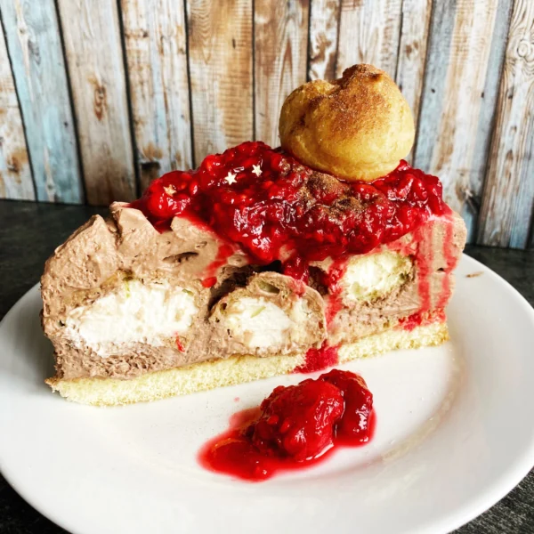 Schokoladen-Windbeutel-Torte