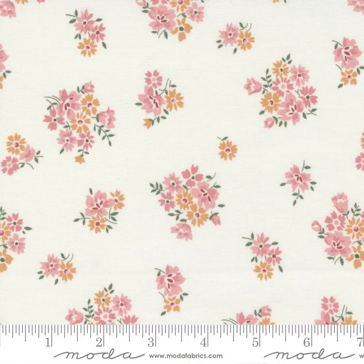 Moda - Sunnyside - Fresh Cuts Cream Coral - Camille Roskelley - 55288 31