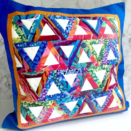Patchwork-Kissenhülle - Bunte Dreiecke