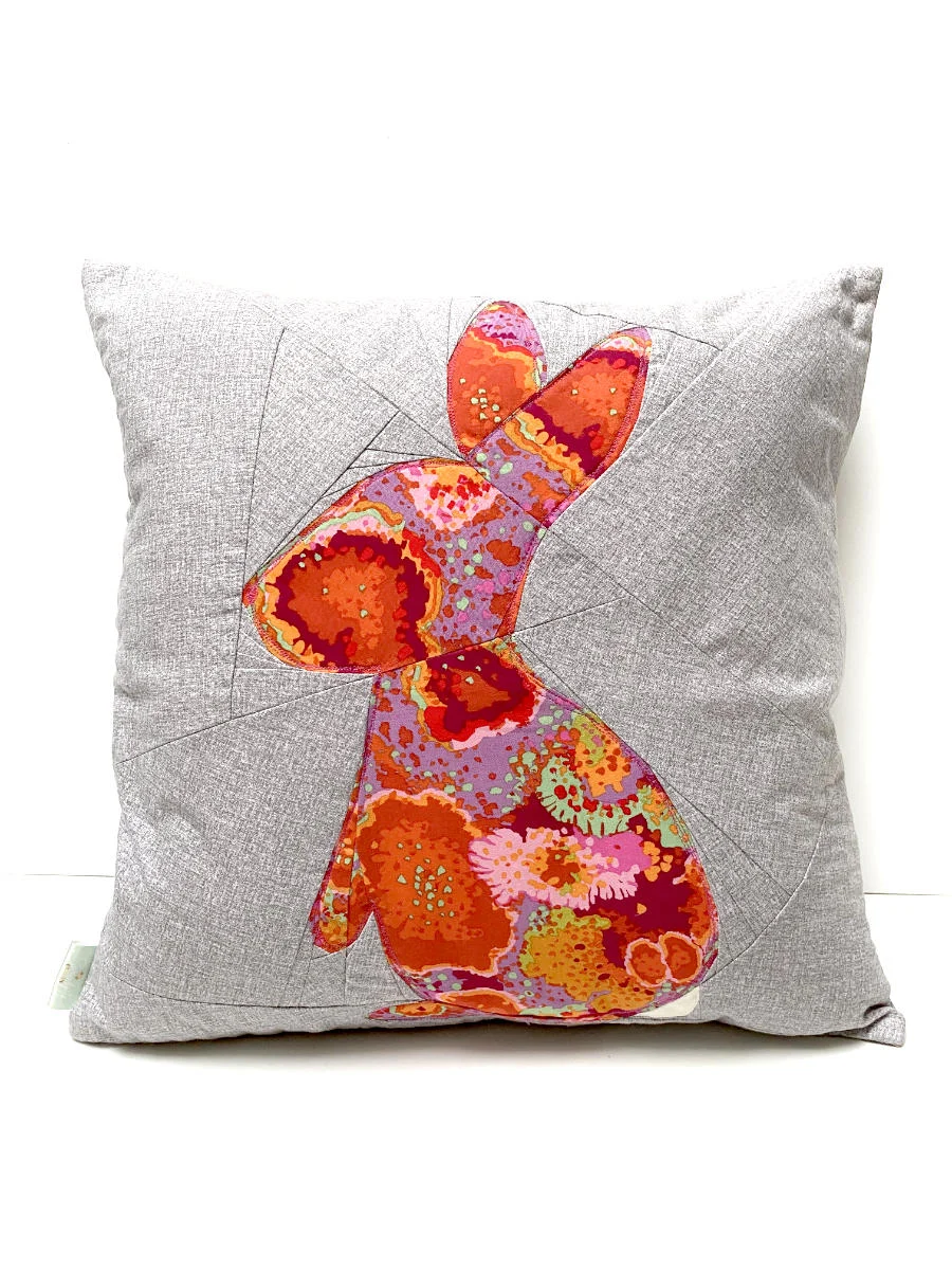 Patchwork-Kissenhülle - Hase - Kaffe Fassett