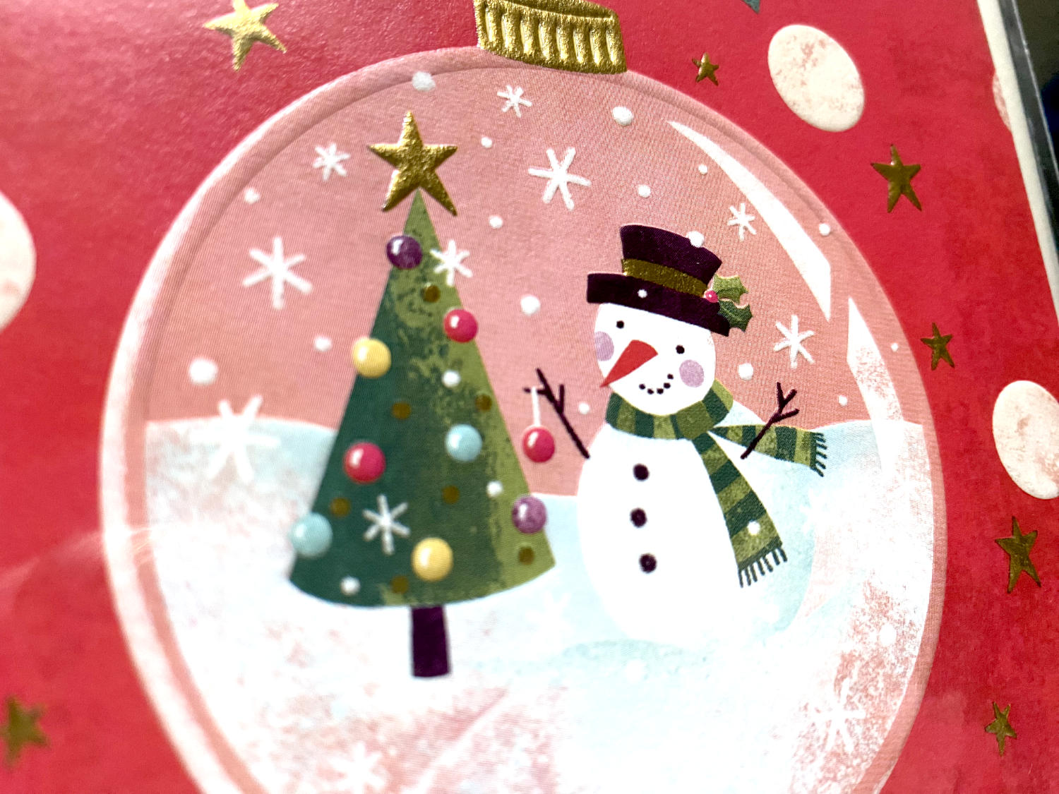 Weihnachtskarte - Frohes Fest - Schneemann in Christbaumkugel