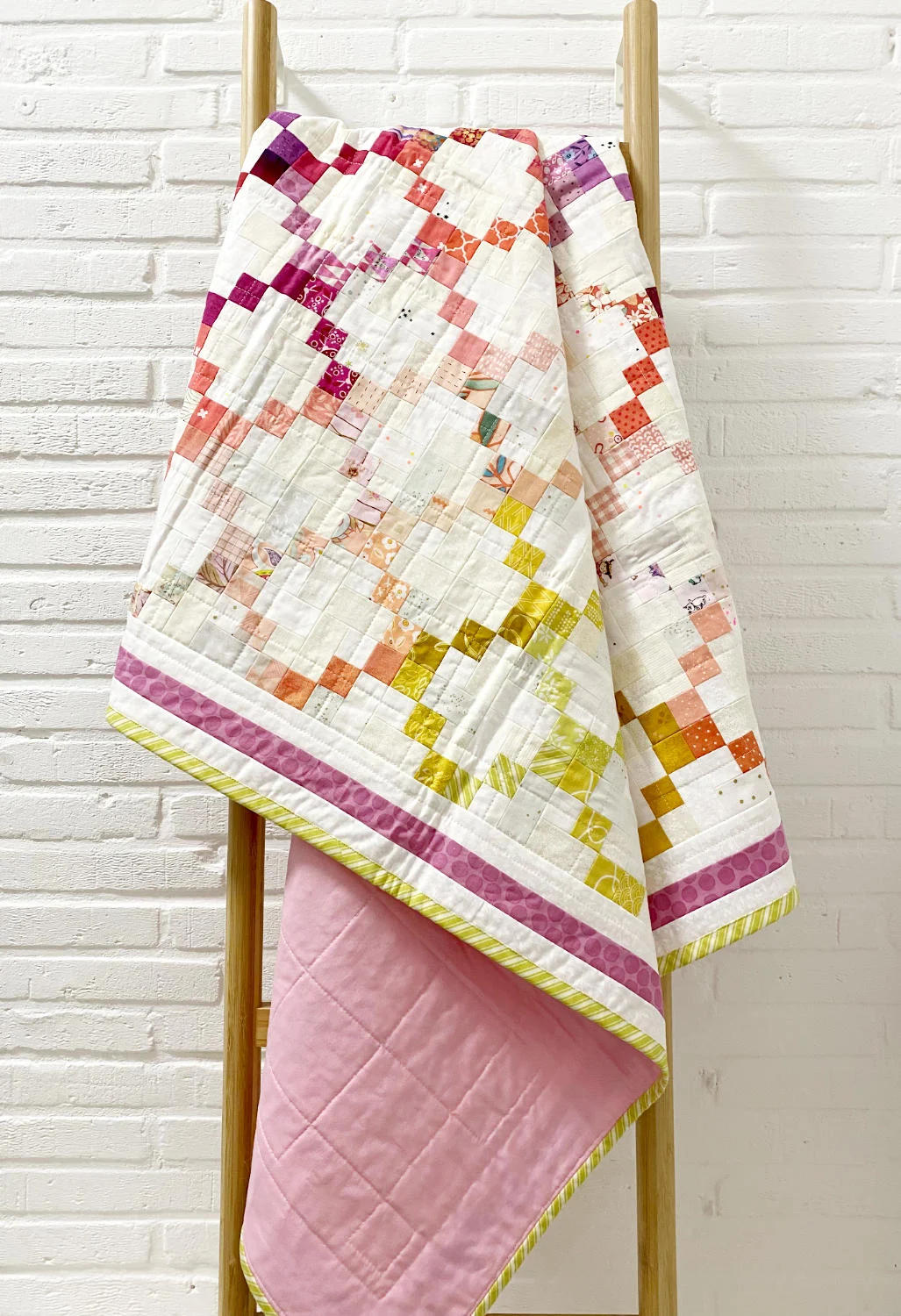 Quilt / Kinderdecke "Scrappy Irish Chain"